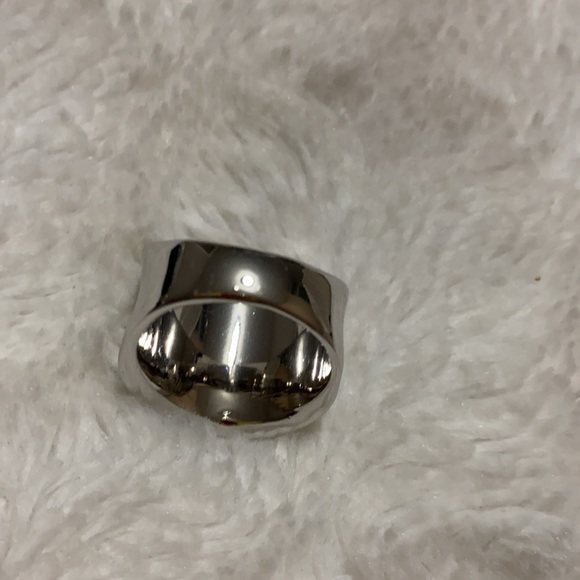 Roxi Daisy ring 🆕 - Picture 6 of 13